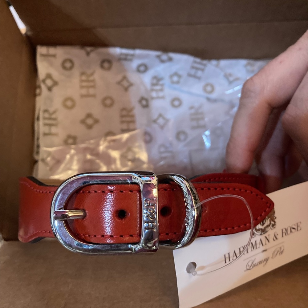 Hartman & Rose Luxury Pet collar and leash set